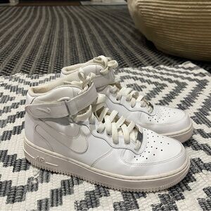 Nike Air Force 1 Mid ‘07